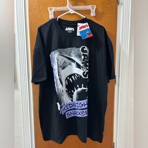 Vintage-Inspired Jaws Shark Graphic Tee - Midnight Snacker